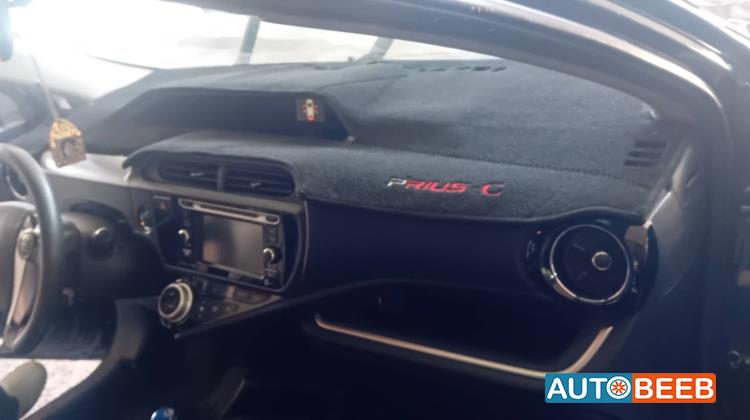 تويوتا بريوس 2017