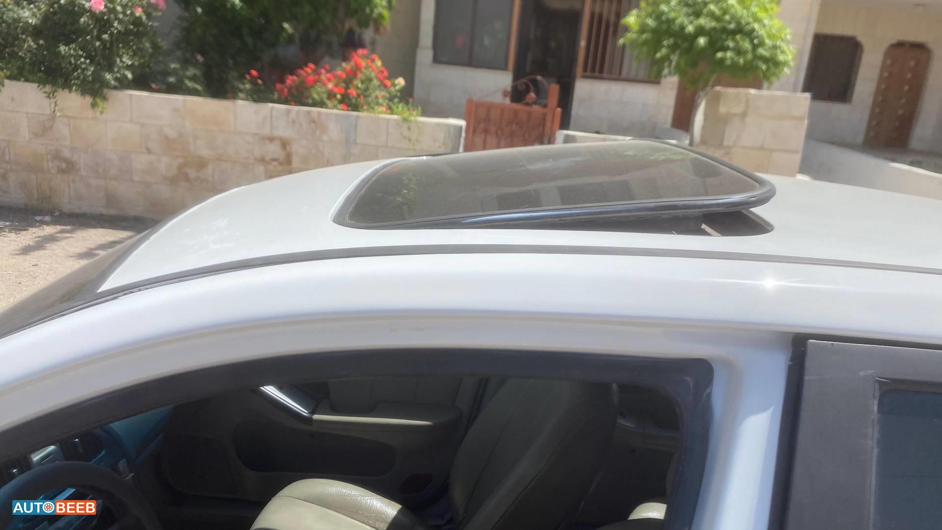 هيونداي افانتي 2004