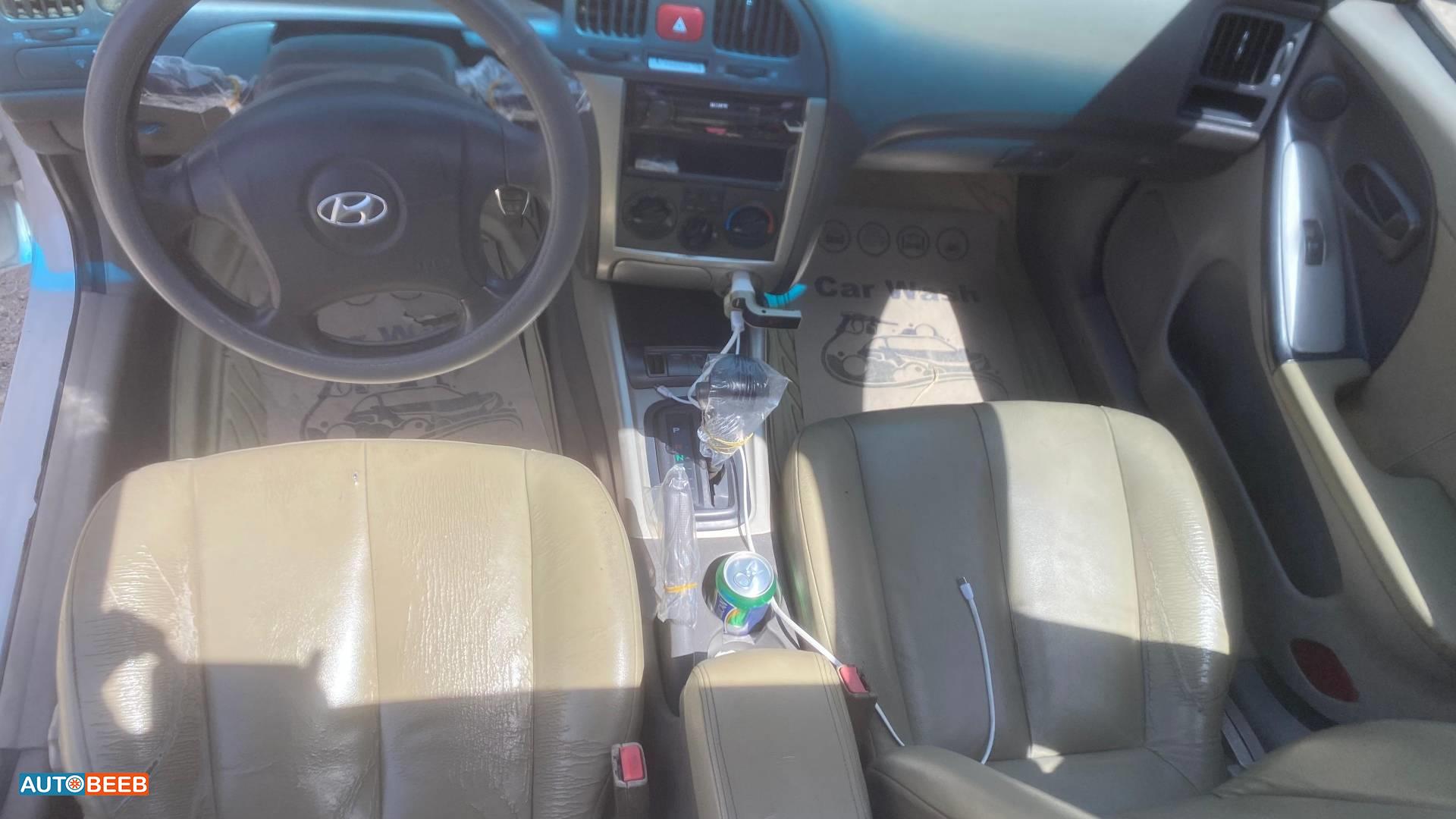 هيونداي افانتي 2004