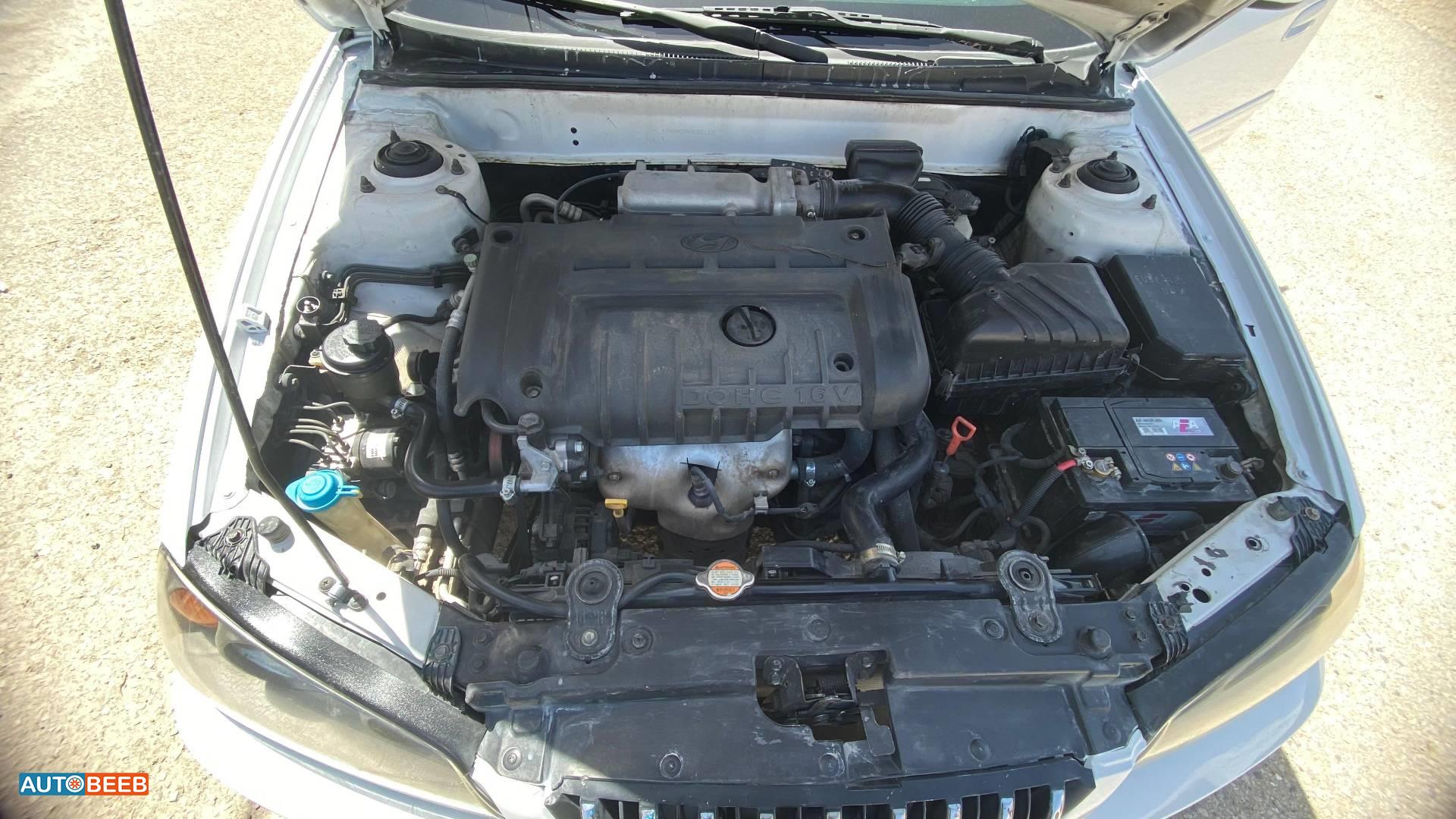 هيونداي افانتي 2004