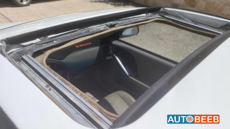 هيونداي افانتي 2004