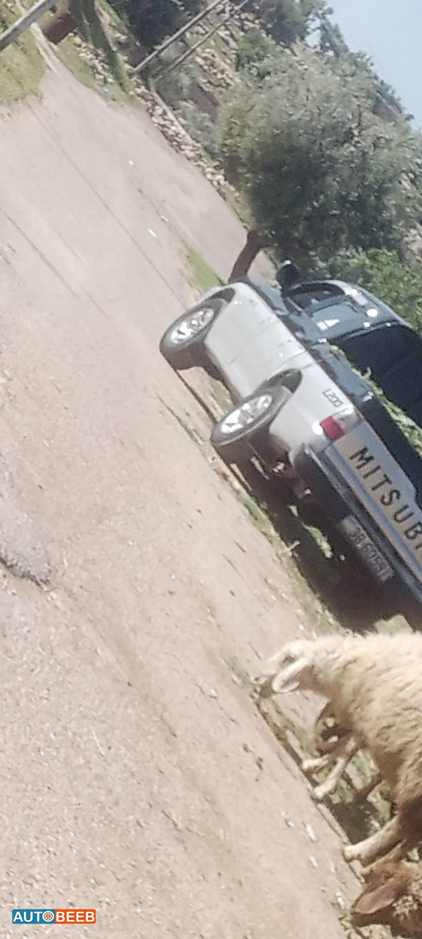 Mitsubishi L200 2001