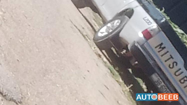 Mitsubishi L200 2001