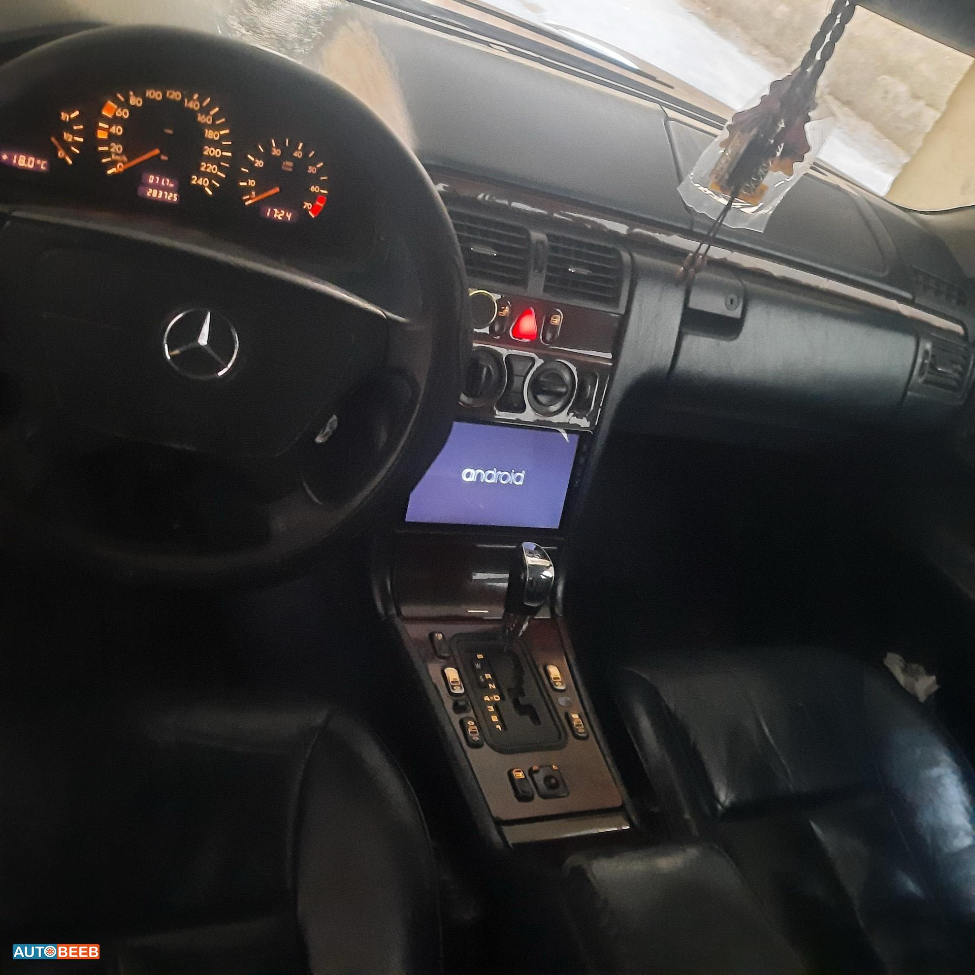 مرسيدس بنز E200 1999