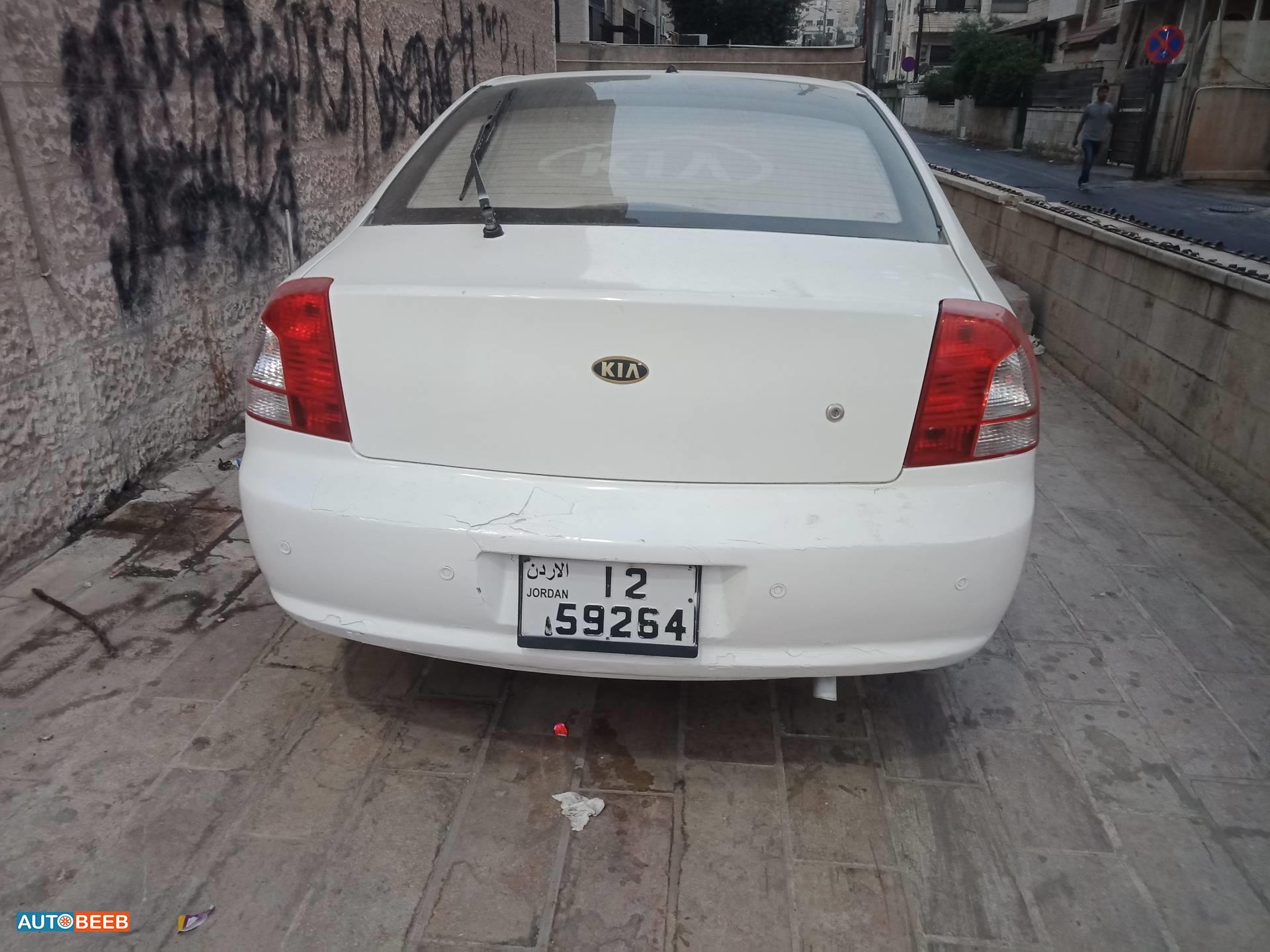 كيا شوما 2004