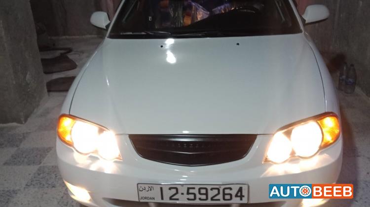 كيا شوما 2004