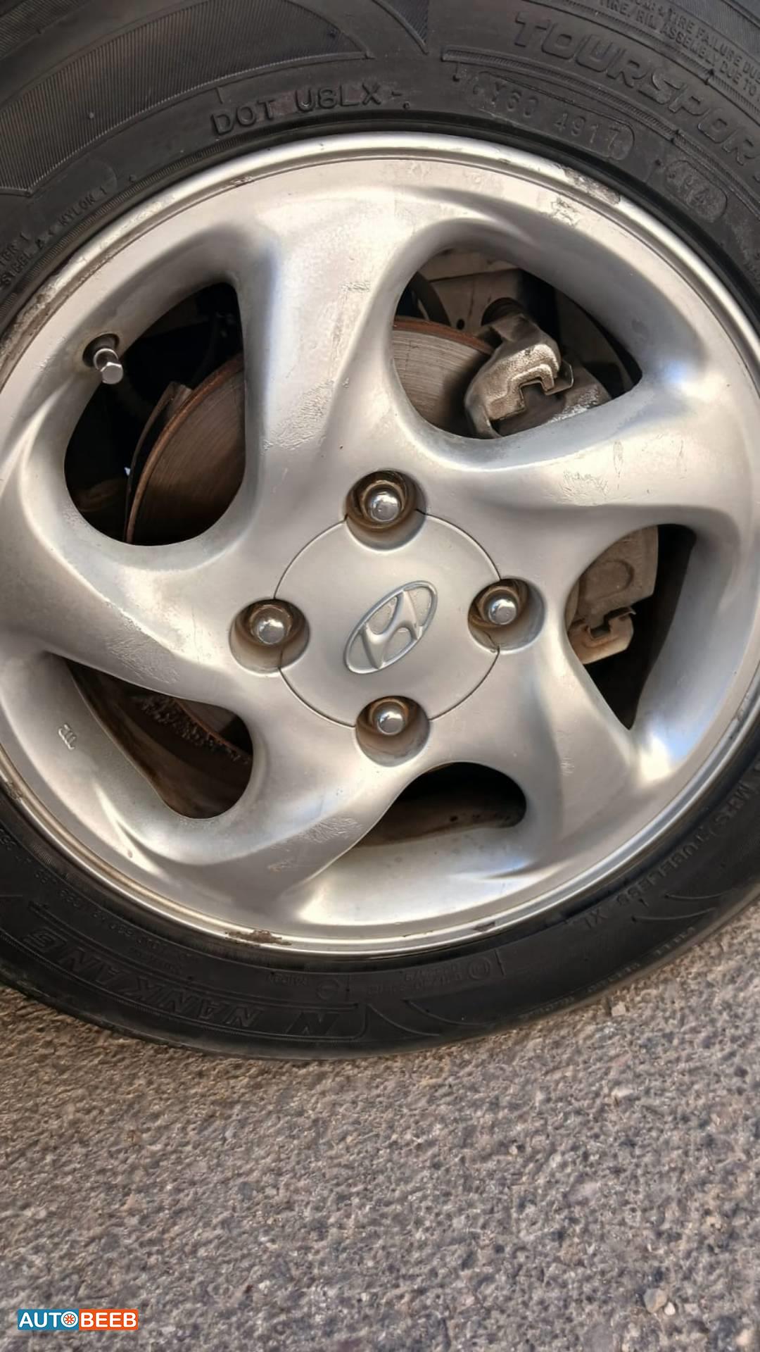 هيونداي افانتي 2004