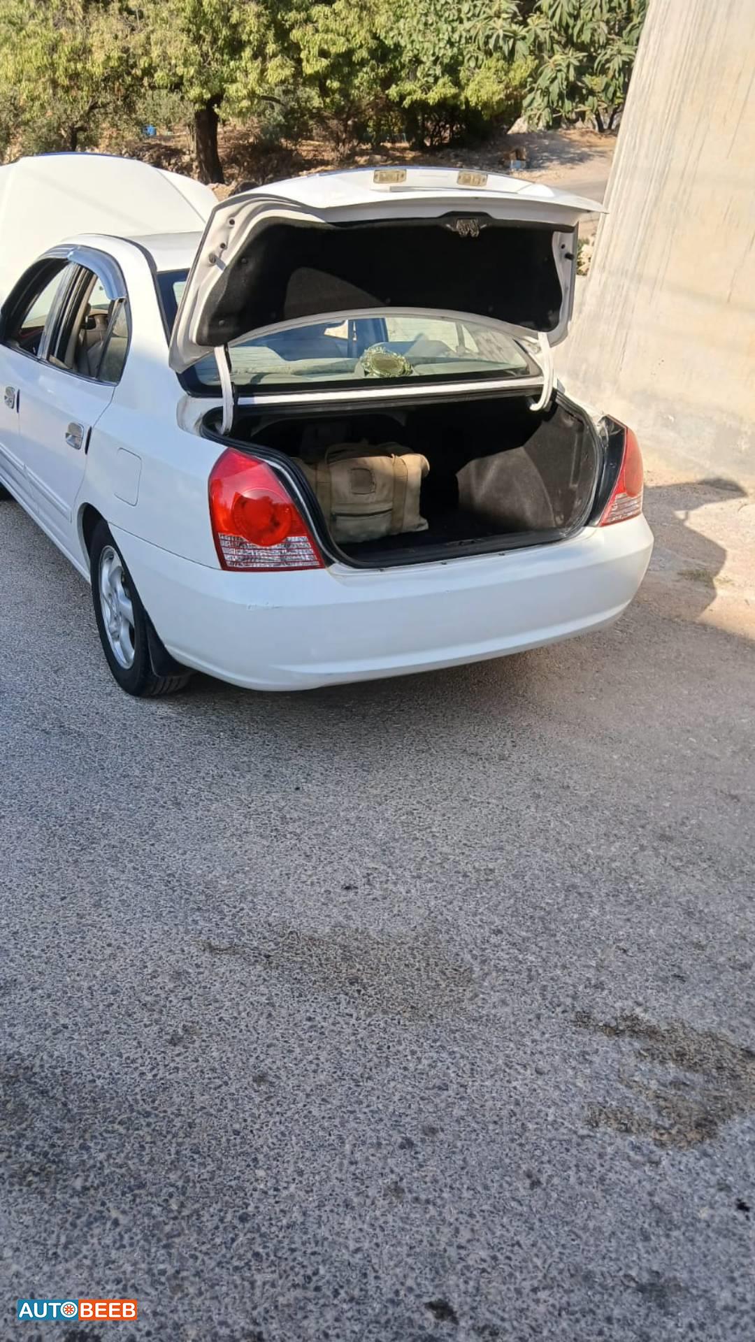 هيونداي افانتي 2004