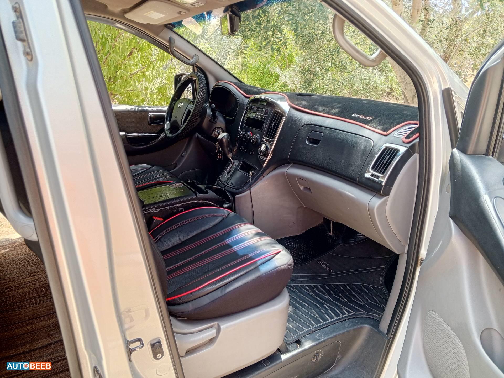 ميني باص هيونداي 2009