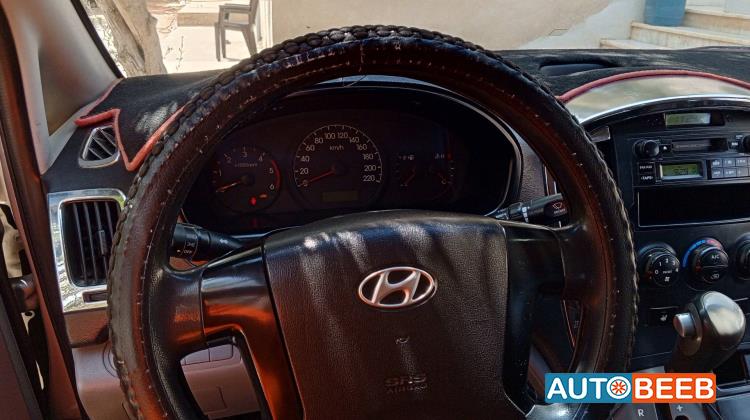 ميني باص هيونداي 2009