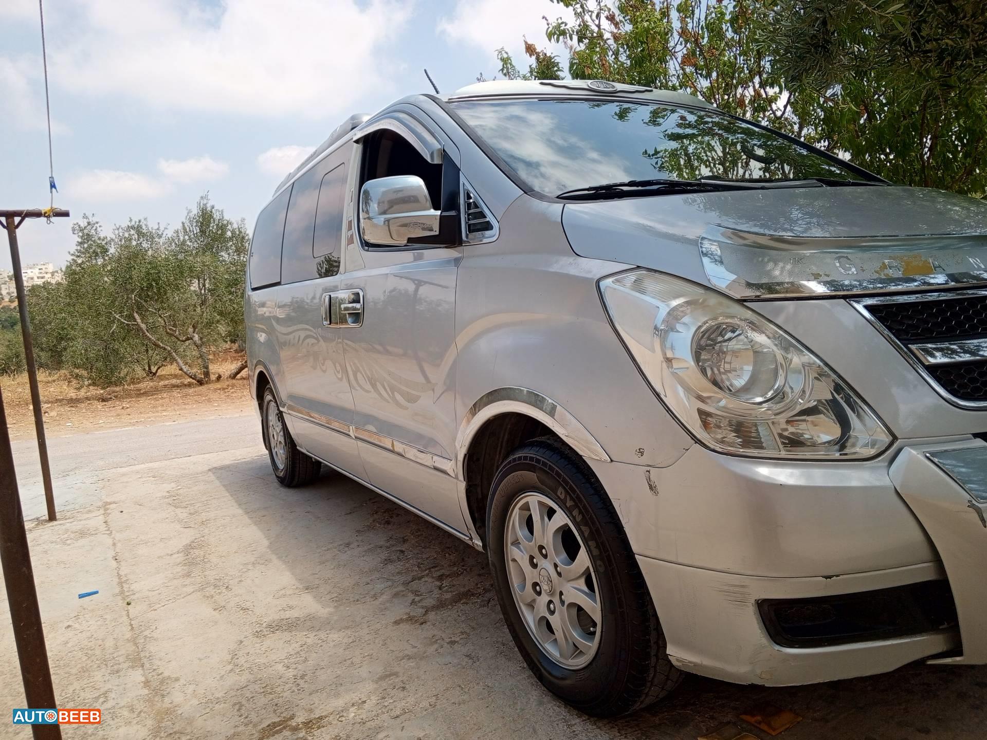 ميني باص هيونداي 2009