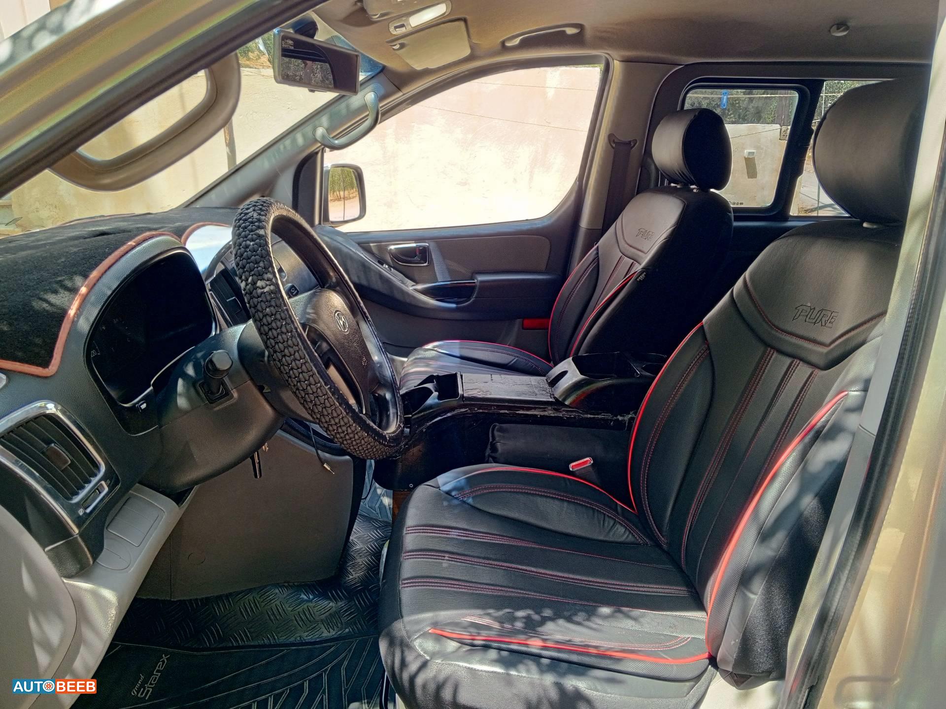 ميني باص هيونداي 2009