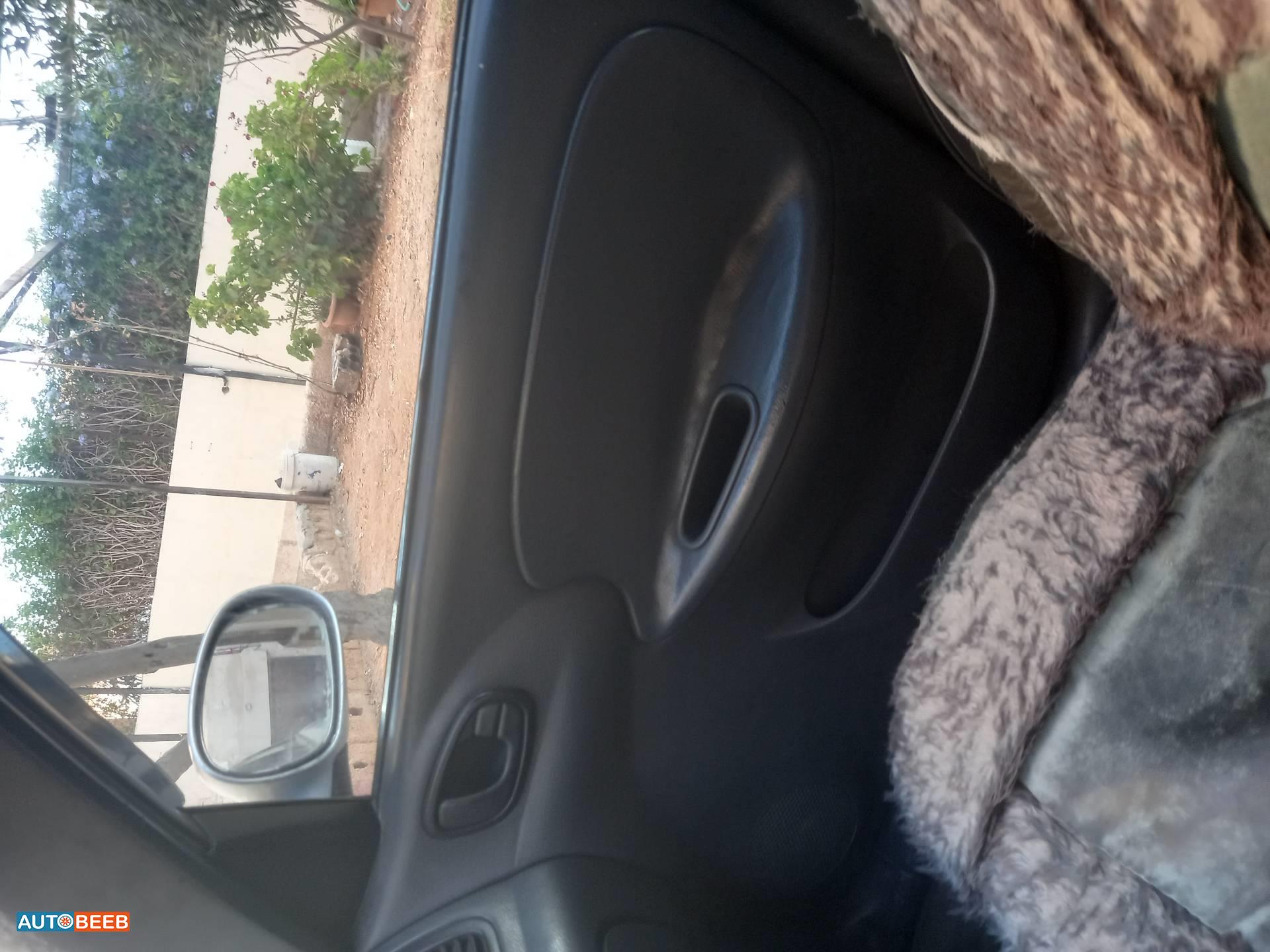 دايو لانوس 1998