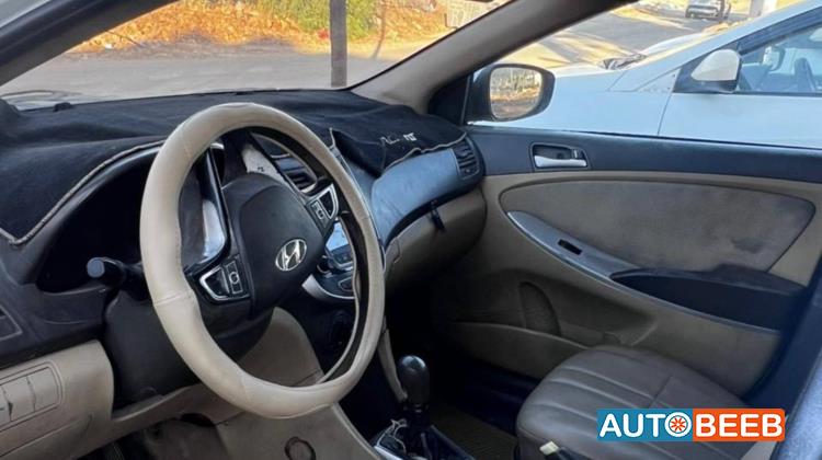 Hyundai Accent 2013