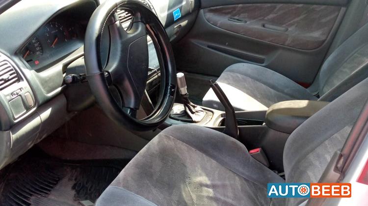 Mitsubishi Galant 2006