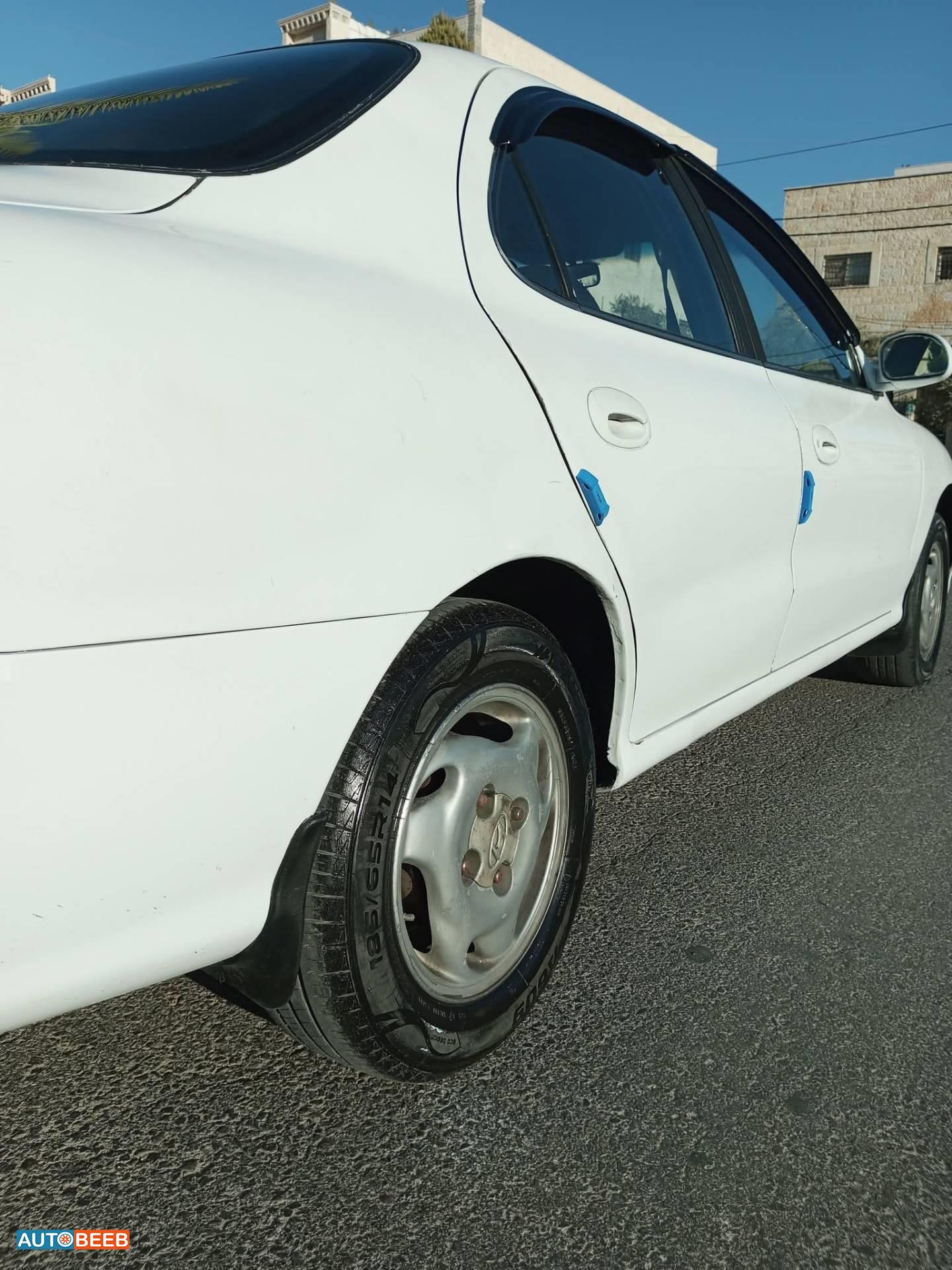 هيونداي افانتي 1997