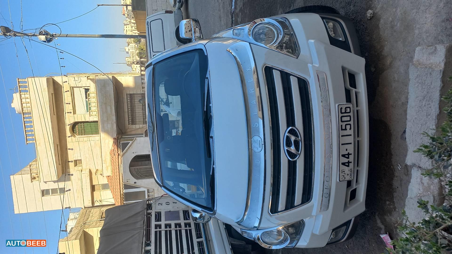 Minibus Hyundai 2018