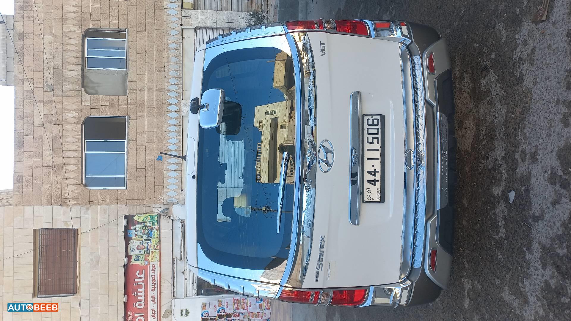 Minibus Hyundai 2018