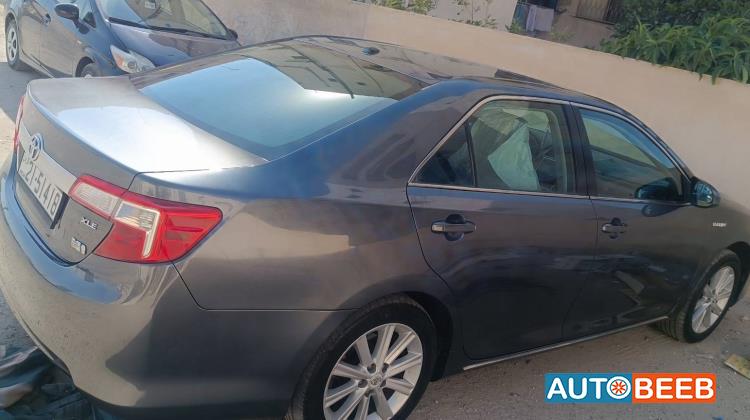 تويوتا كامري 2012