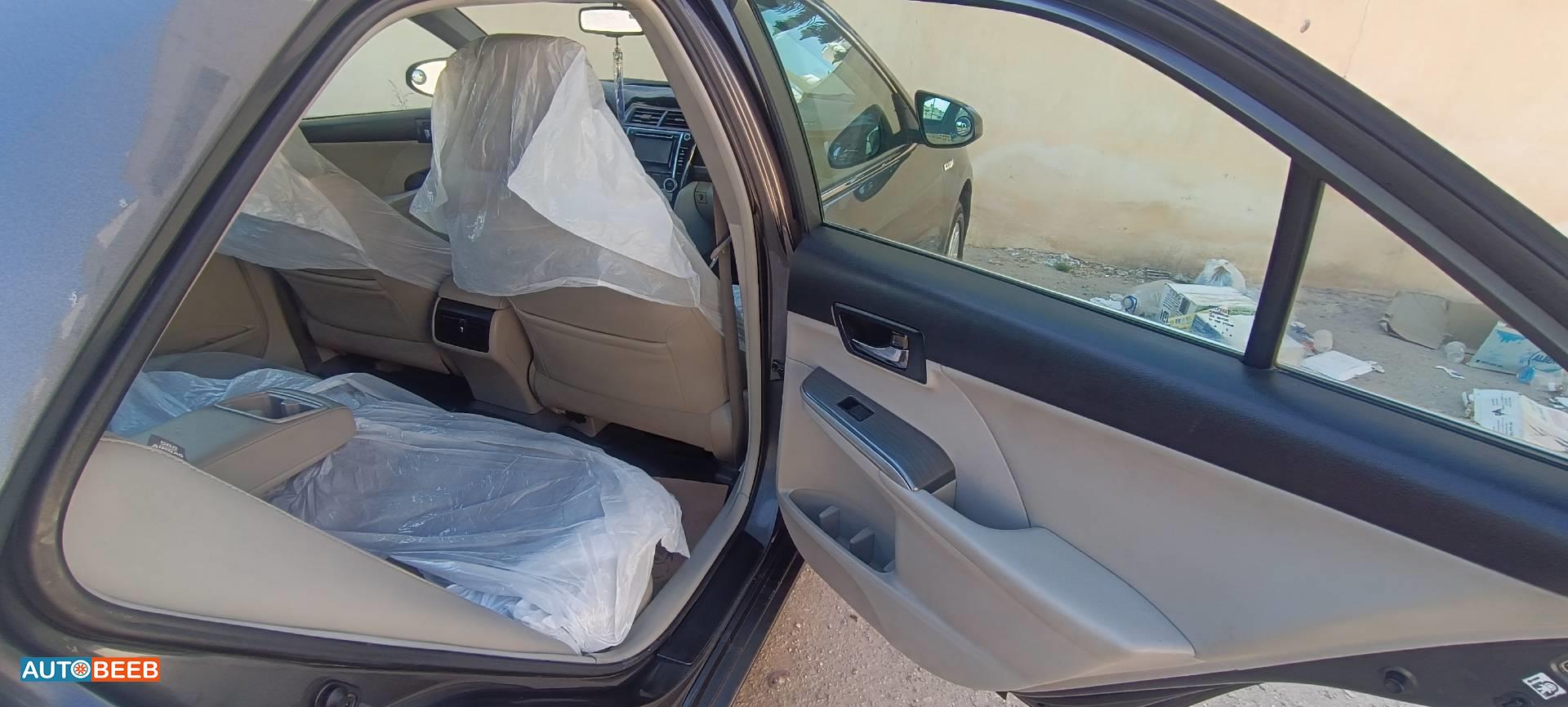 تويوتا كامري 2012