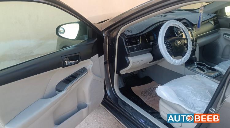 تويوتا كامري 2012