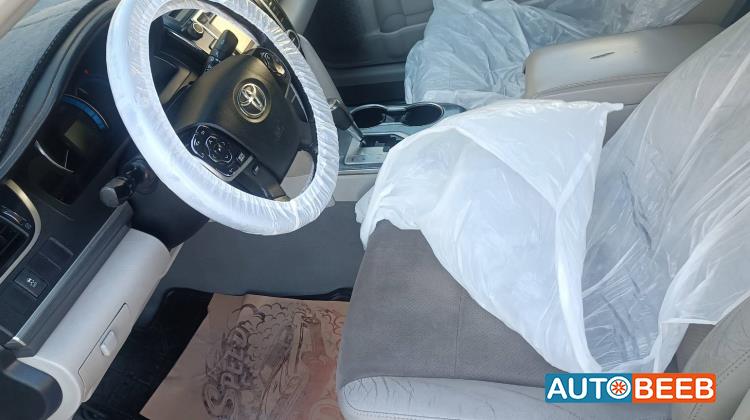 تويوتا كامري 2012