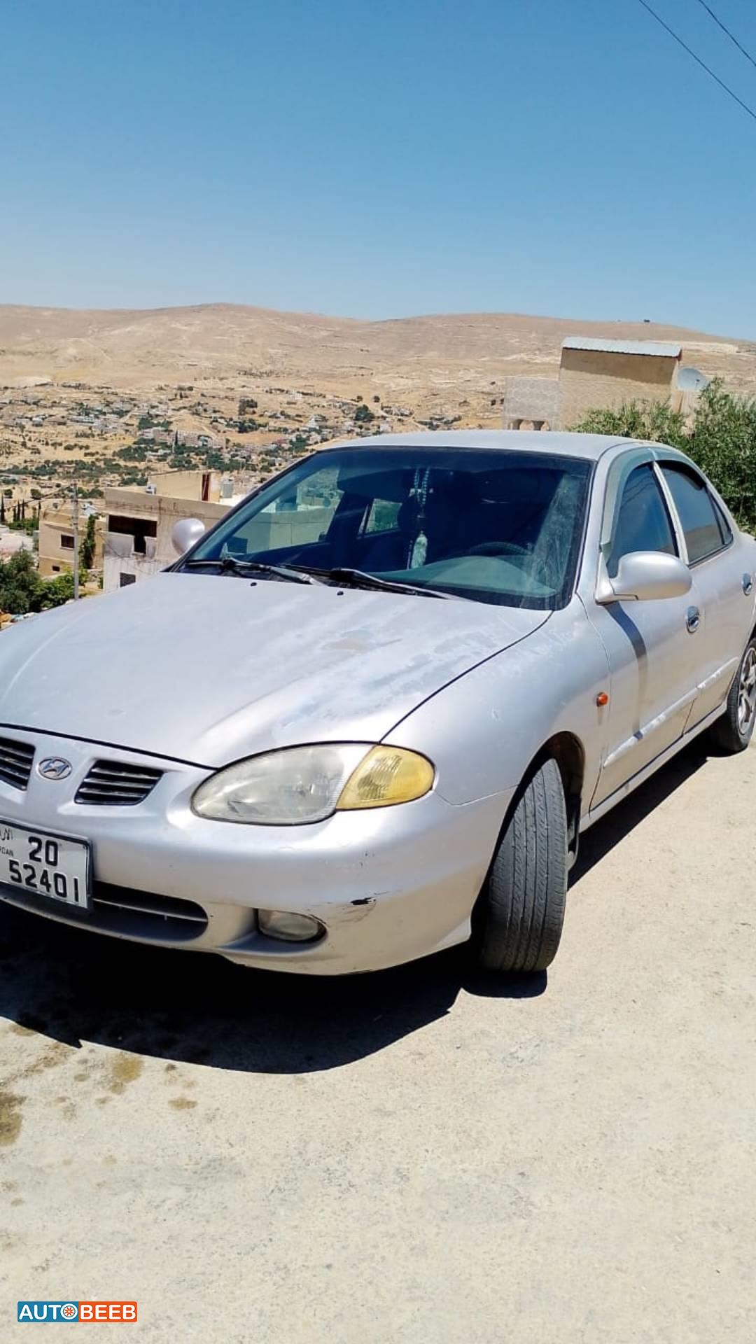 هيونداي افانتي 1998