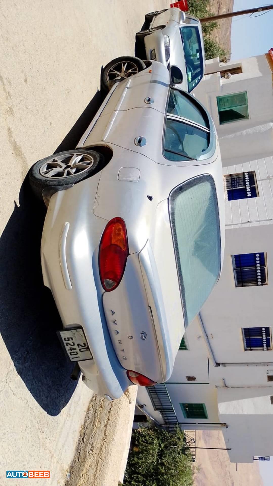 هيونداي افانتي 1998