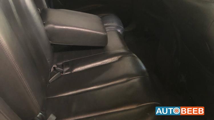 نيسان مورانو 2005