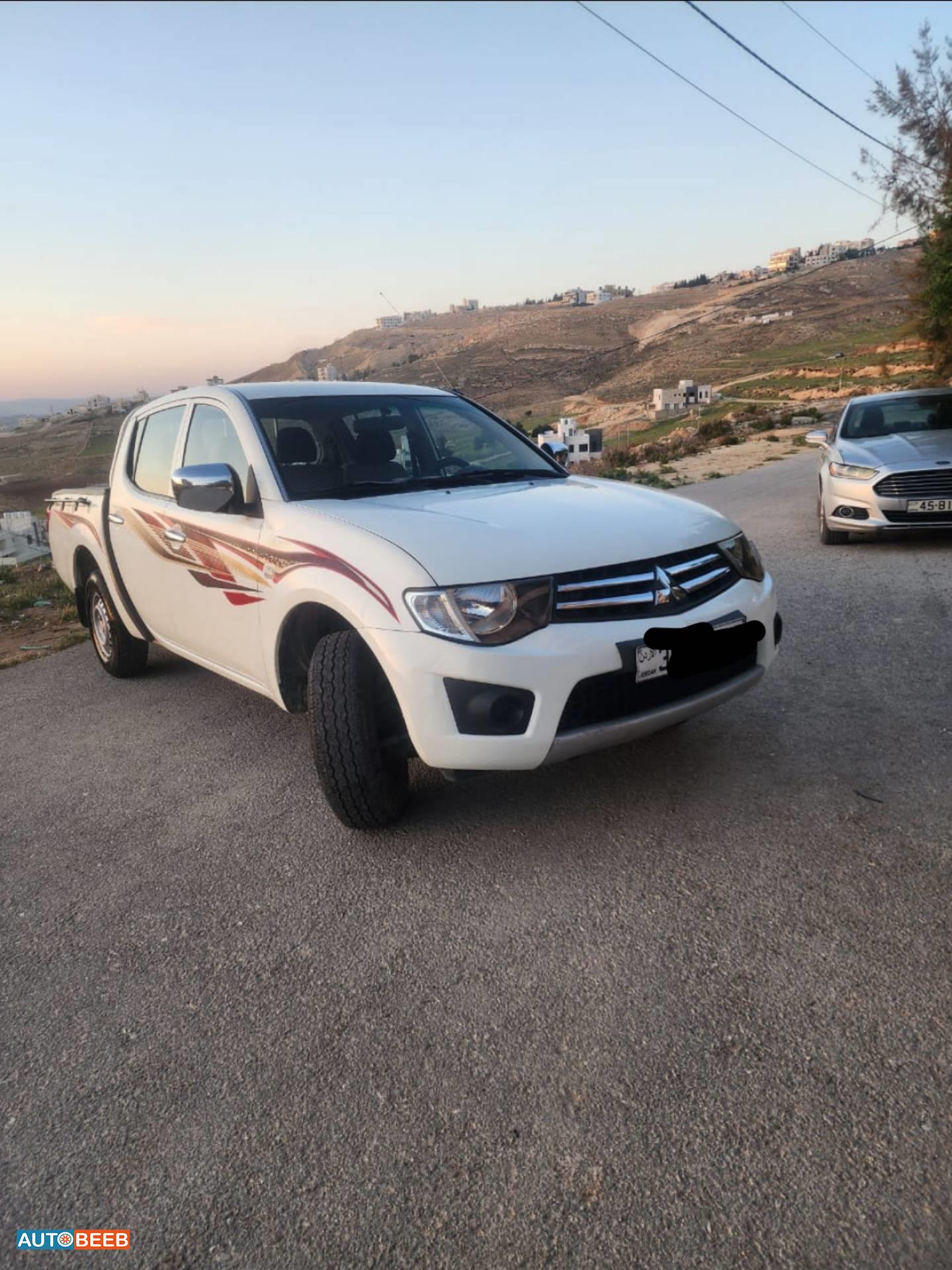 Mitsubishi L200 2015