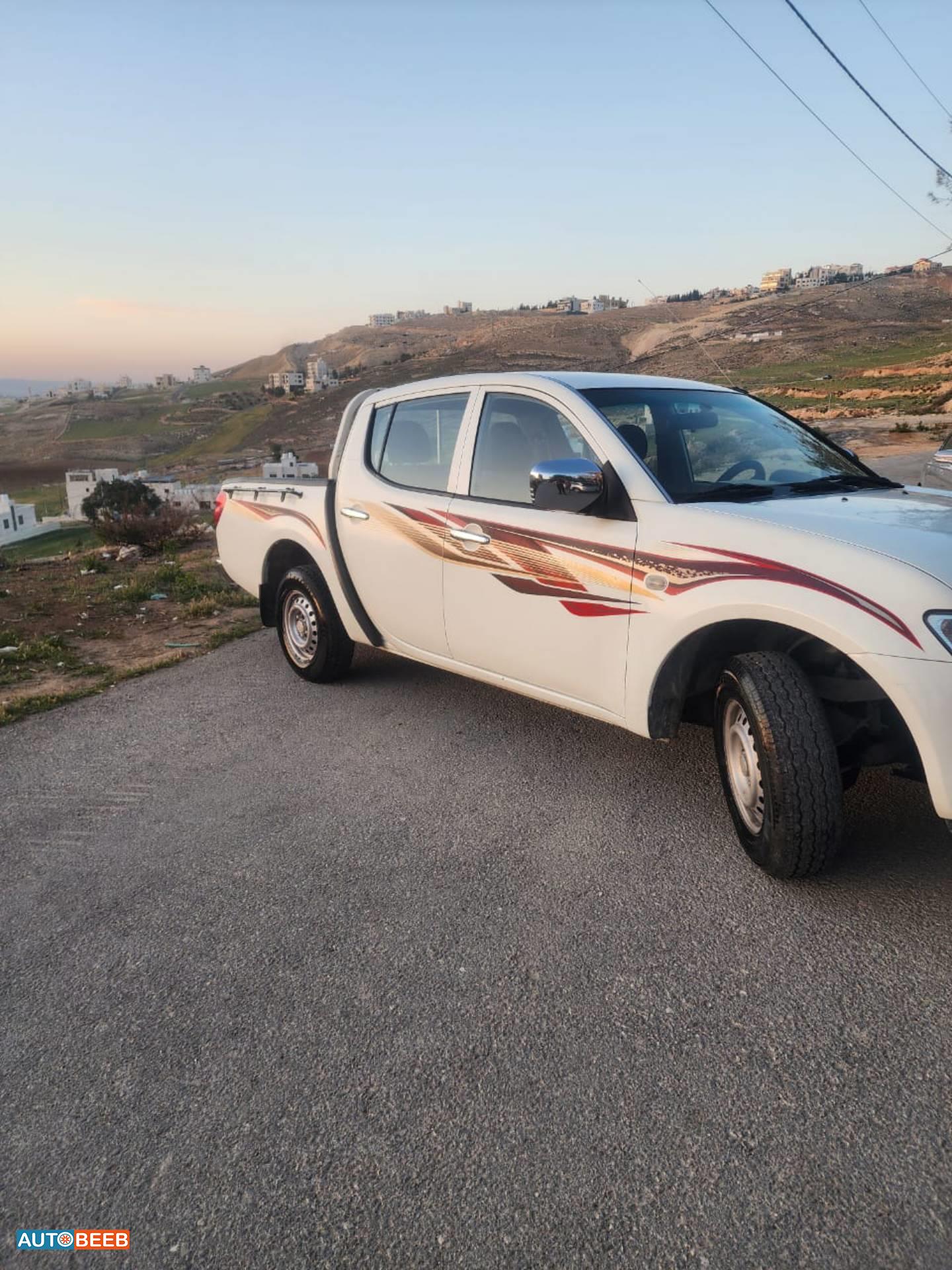 Mitsubishi L200 2015