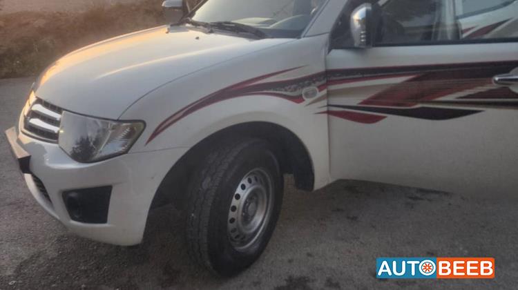 Mitsubishi L200 2015
