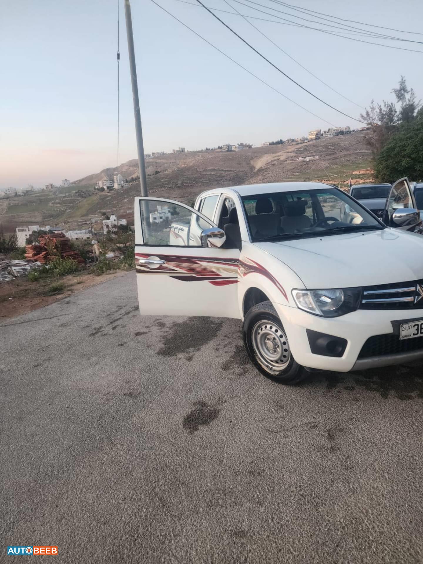 Mitsubishi L200 2015