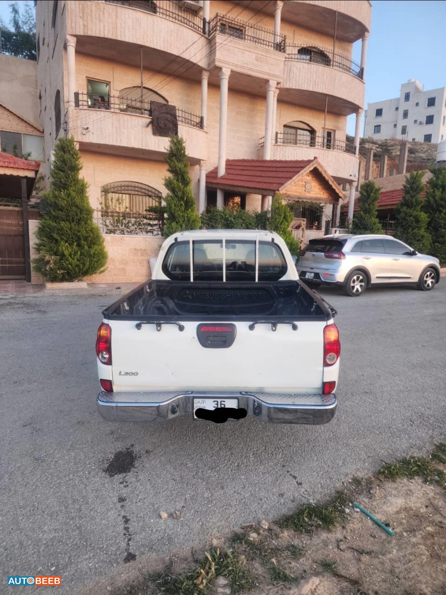 Mitsubishi L200 2015