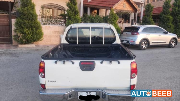 Mitsubishi L200 2015