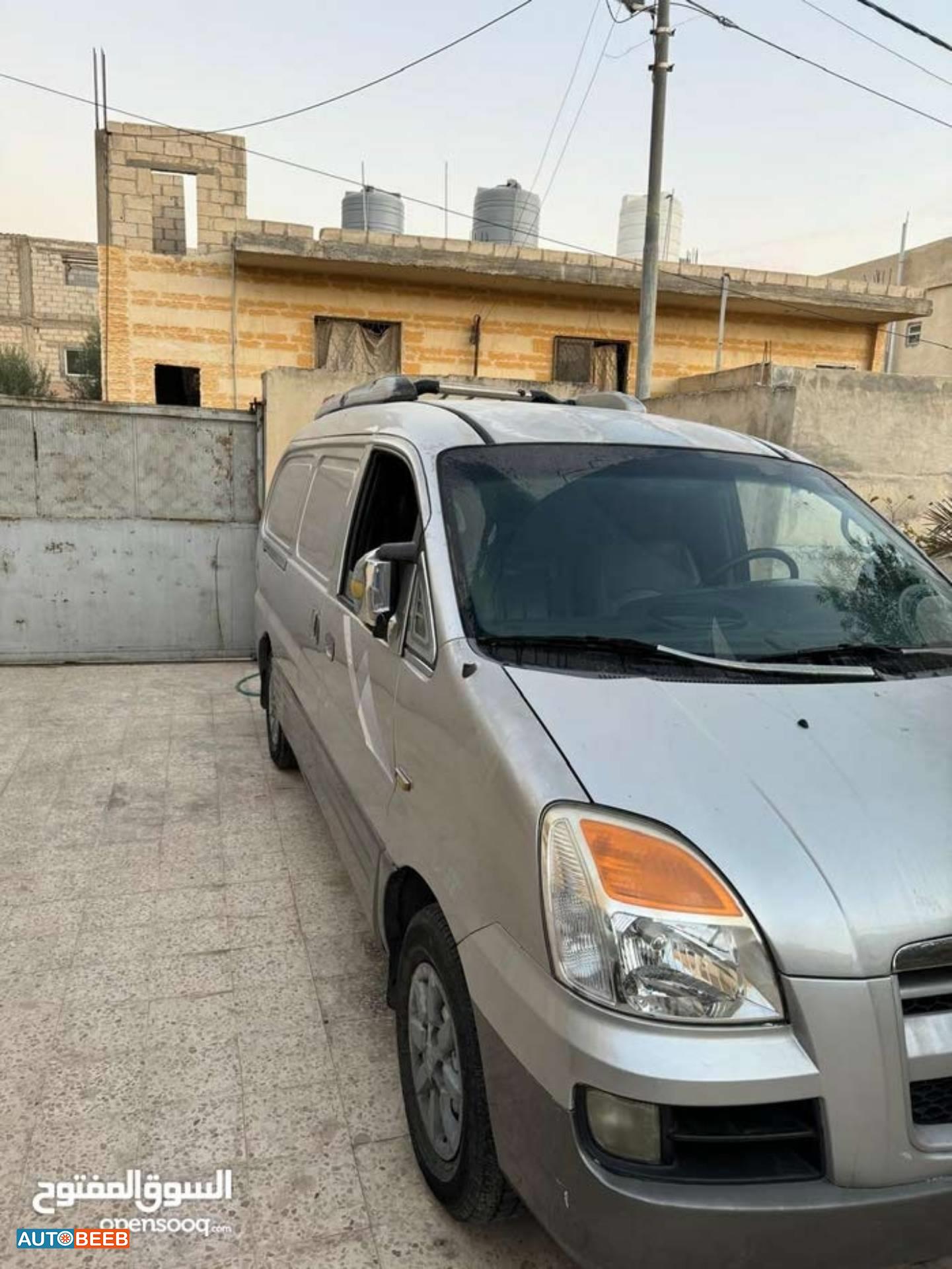 Minivan Hyundai 2006