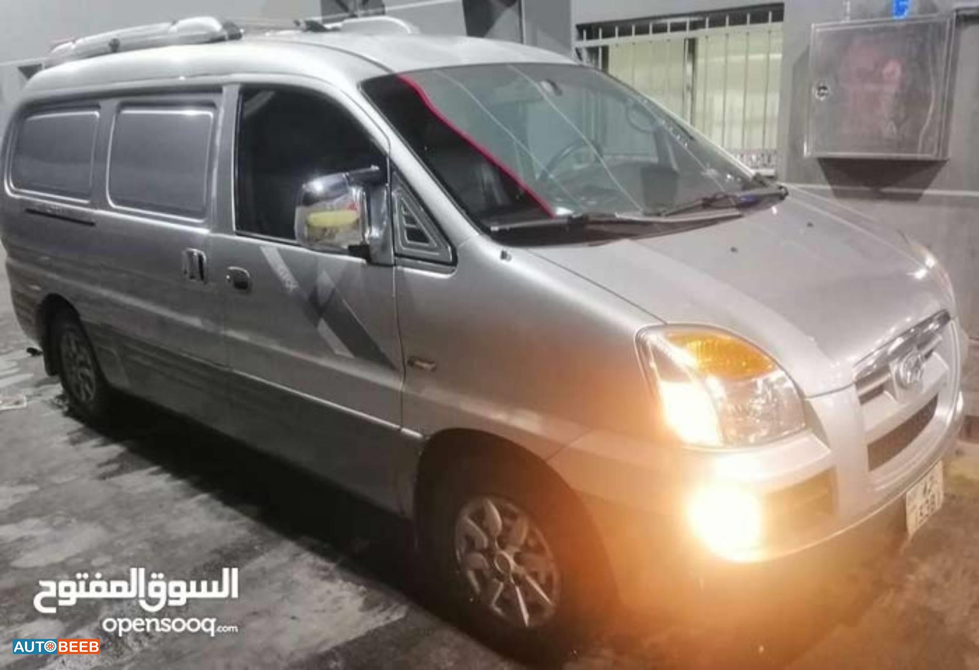 Minivan Hyundai 2006