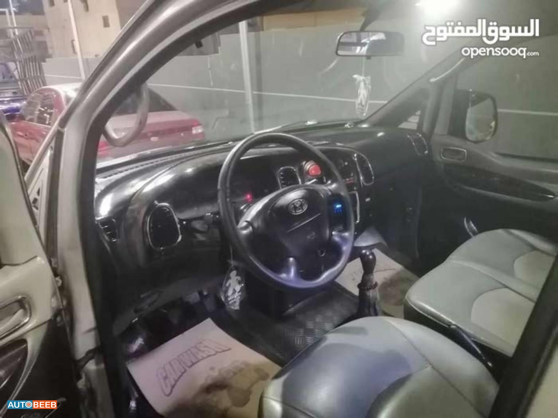 Minivan Hyundai 2006