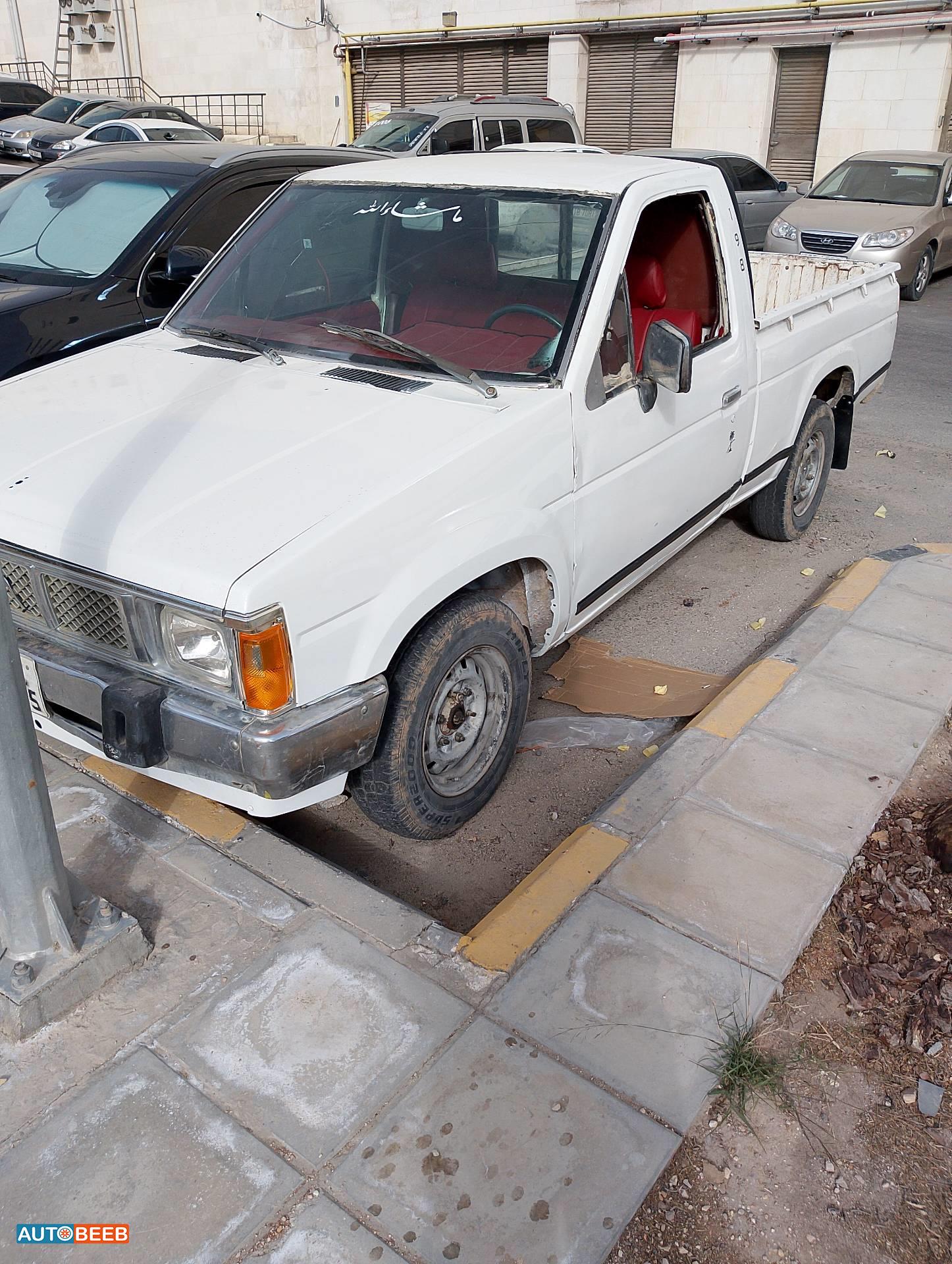 نيسان ددسن 1986