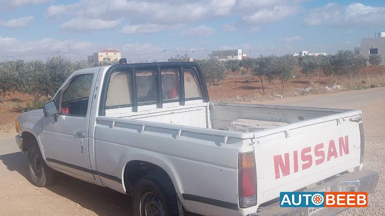 نيسان ددسن 1986