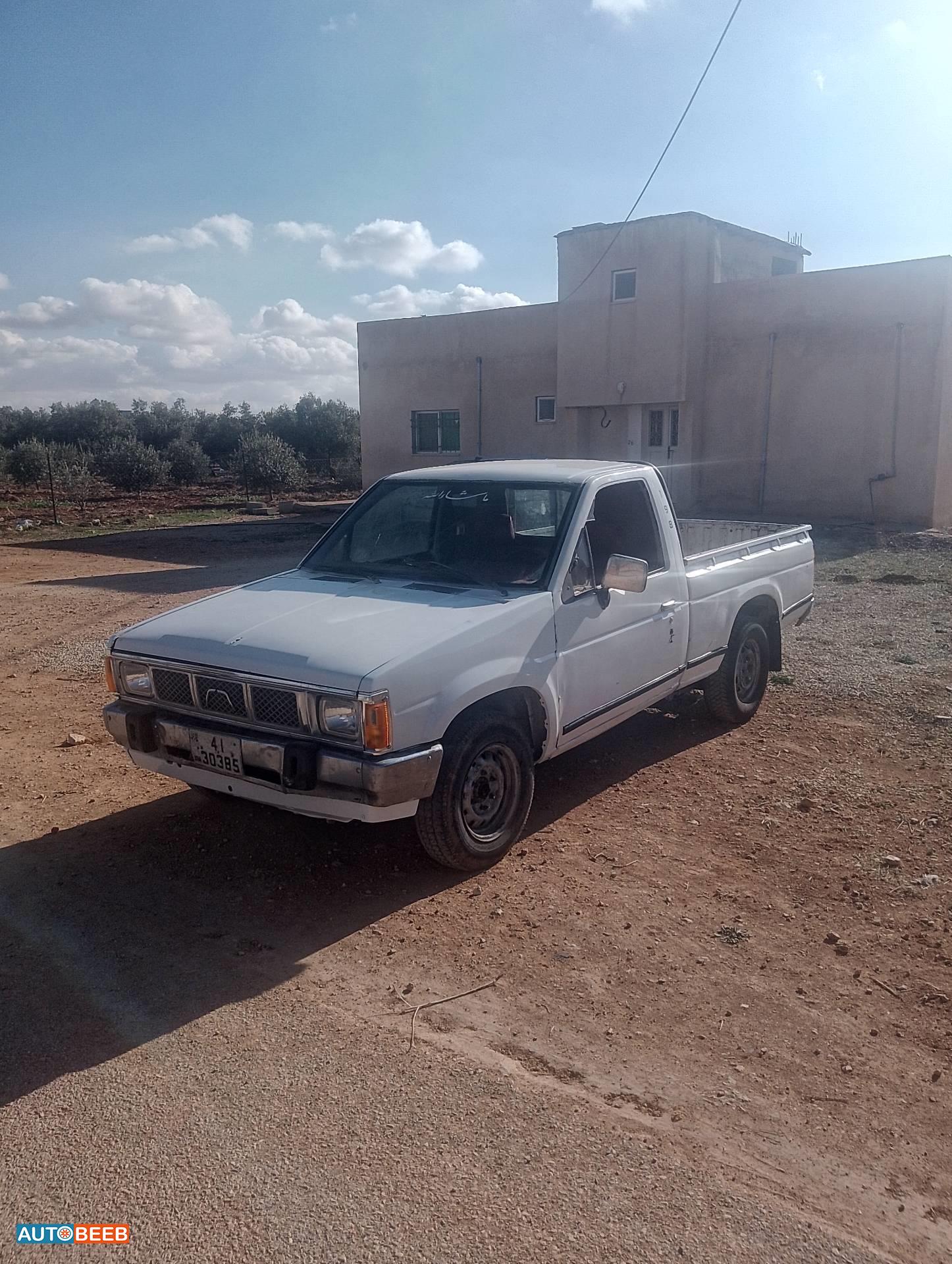 نيسان ددسن 1986