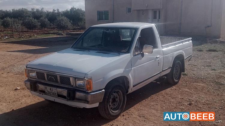 نيسان ددسن 1986