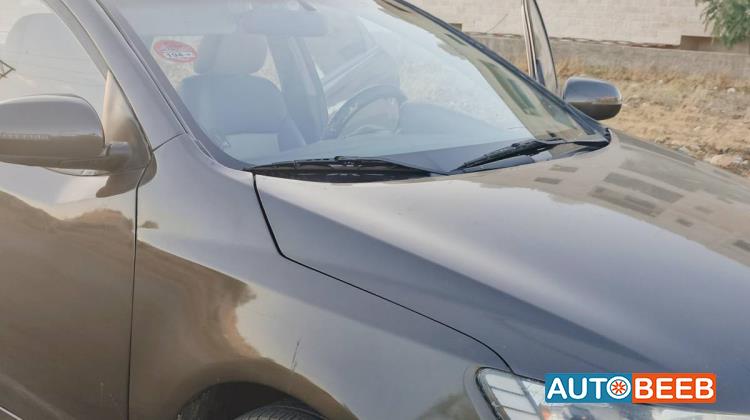 كيا سيراتو 2012