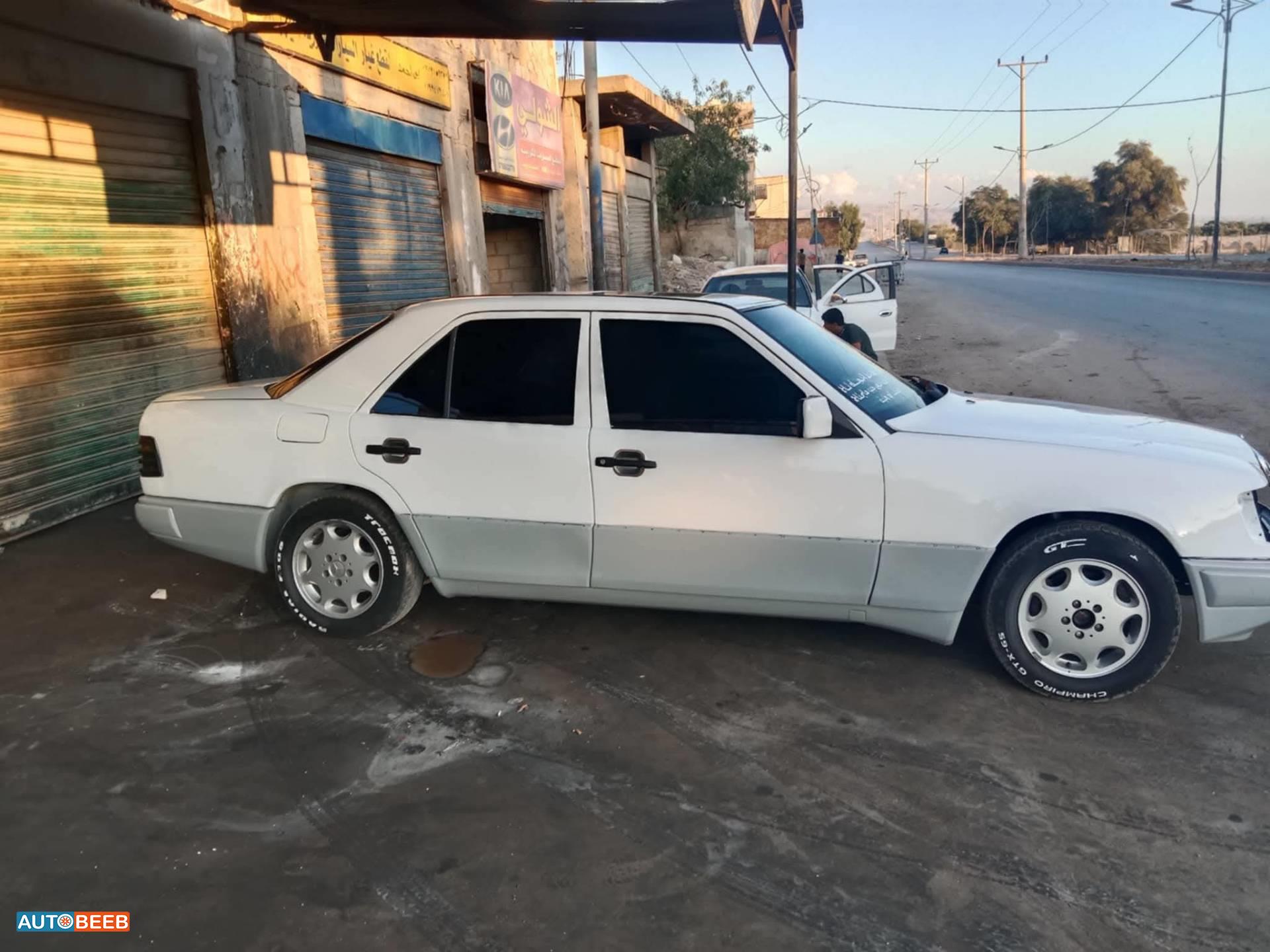 مرسيدس بنز E200 1988