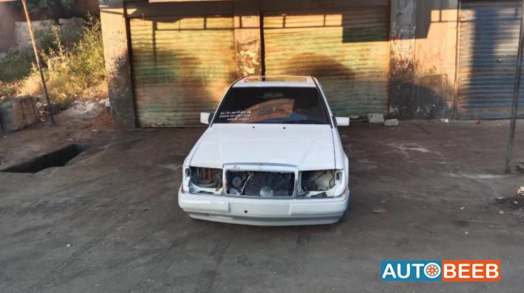 مرسيدس بنز E200 1988