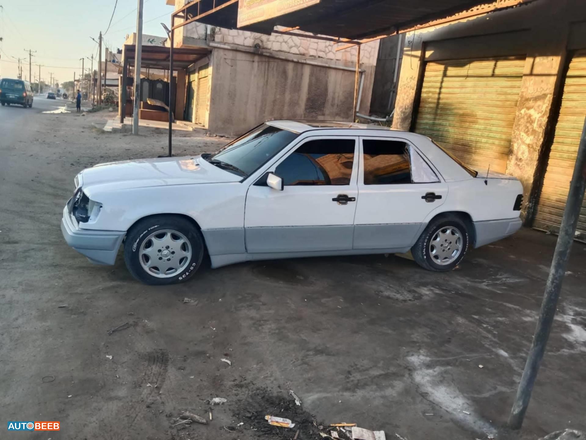 مرسيدس بنز E200 1988