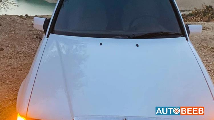 مرسيدس بنز E200 1988