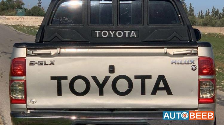 Toyota Hilux 2014