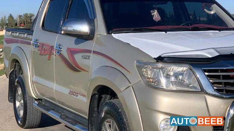 Toyota Hilux 2014
