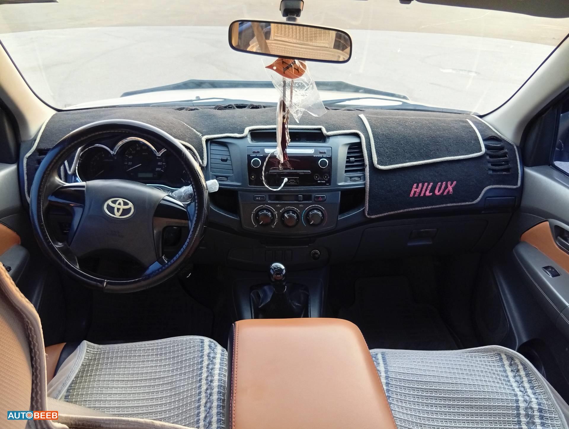Toyota Hilux 2014